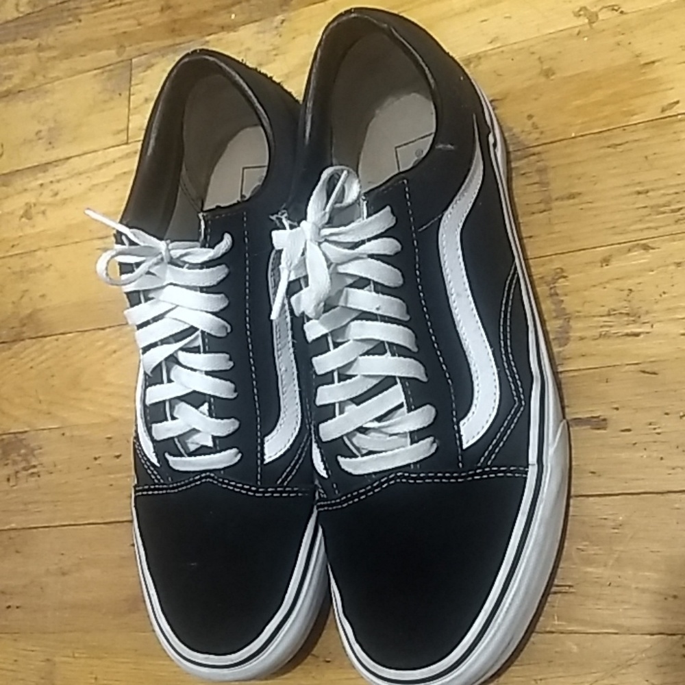 Vans - Picture 2 of 5